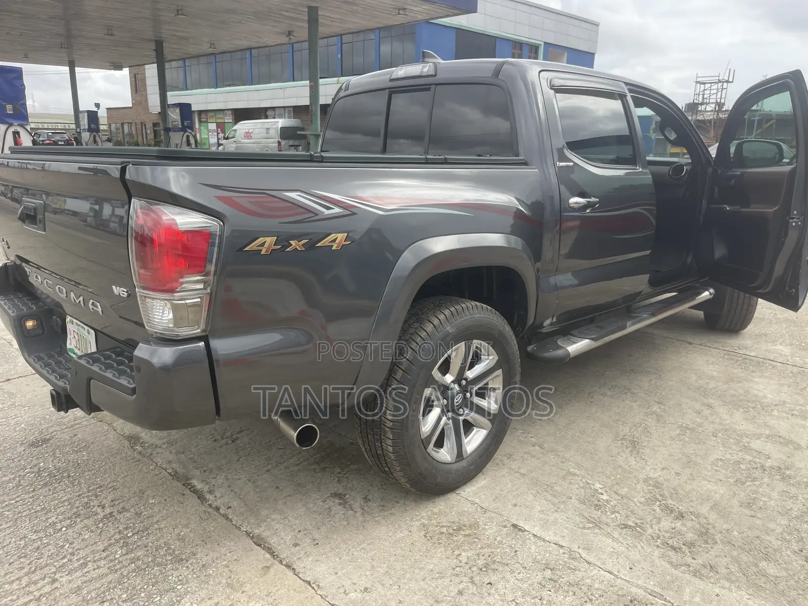 Toyota Tacoma 2017 Gray