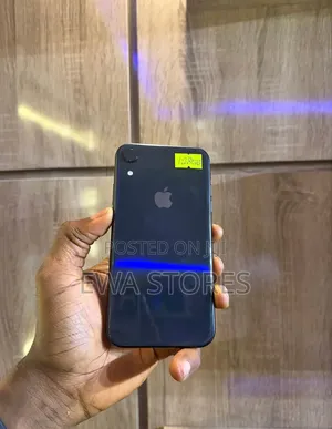 Apple iPhone XR 64 GB White