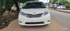 Toyota Sienna 2015 White
