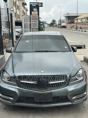 Mercedes-Benz C300 Sport 4Matic Sedan AWD (3.0L 6cyl 7A) 2012 Green
