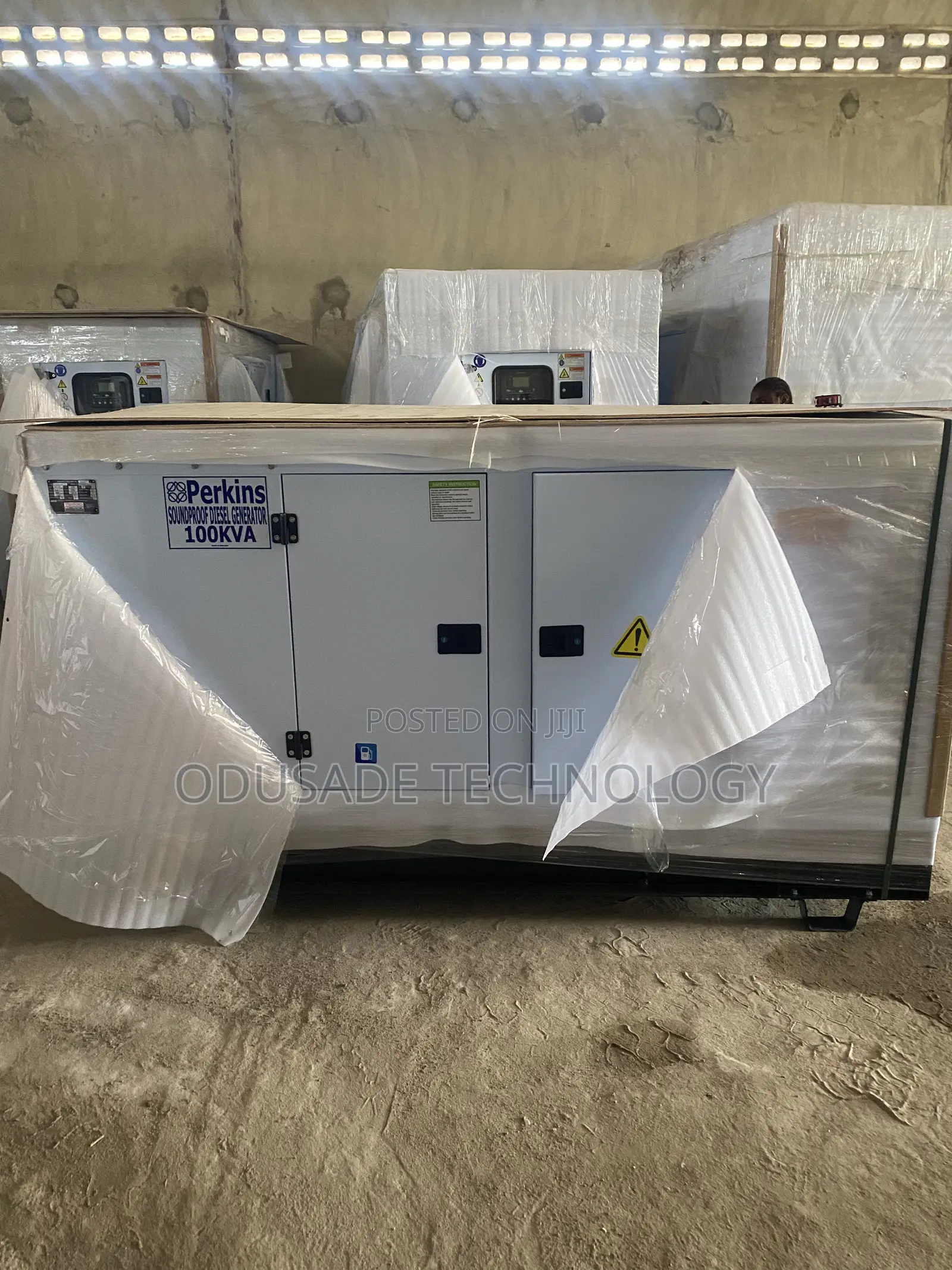Diesel Soundproof 100KVA Generator With Perkins Engine