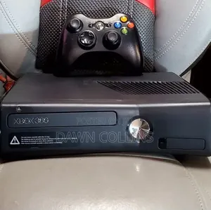 Xbox 360 With 20 Games Two Wireless Pads