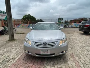 Toyota Camry LE 4dr Sedan (2.4L 4cyl 5A) 2009 Silver