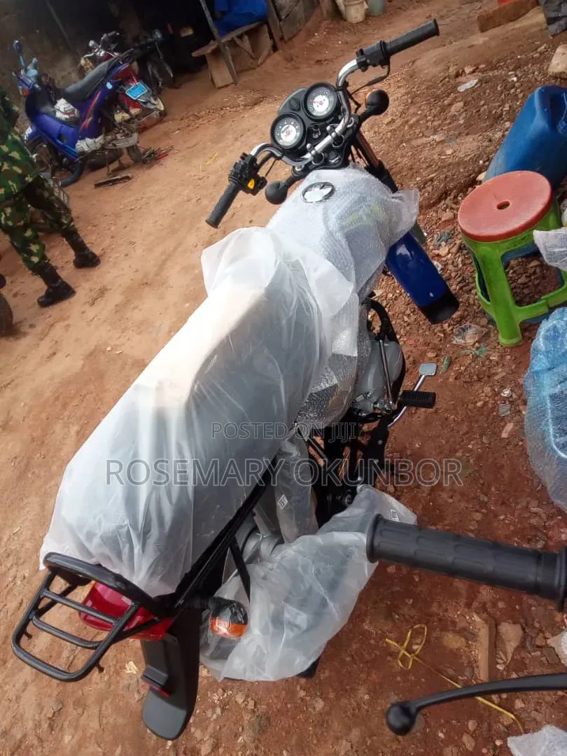 New Bajaj Boxer 2026 Red