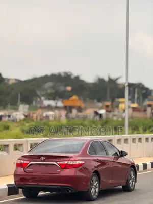 Toyota Camry SE 4dr Sedan (2.5L 4cyl 6A) 2016 Red