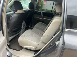 Toyota Highlander 2011 Gray