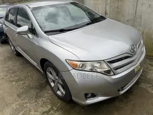 Toyota Venza XLE 4dr Wagon (2.7L 4cyl 6A) 2015 Silver