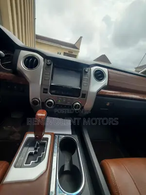 Toyota Tundra 2017 Black