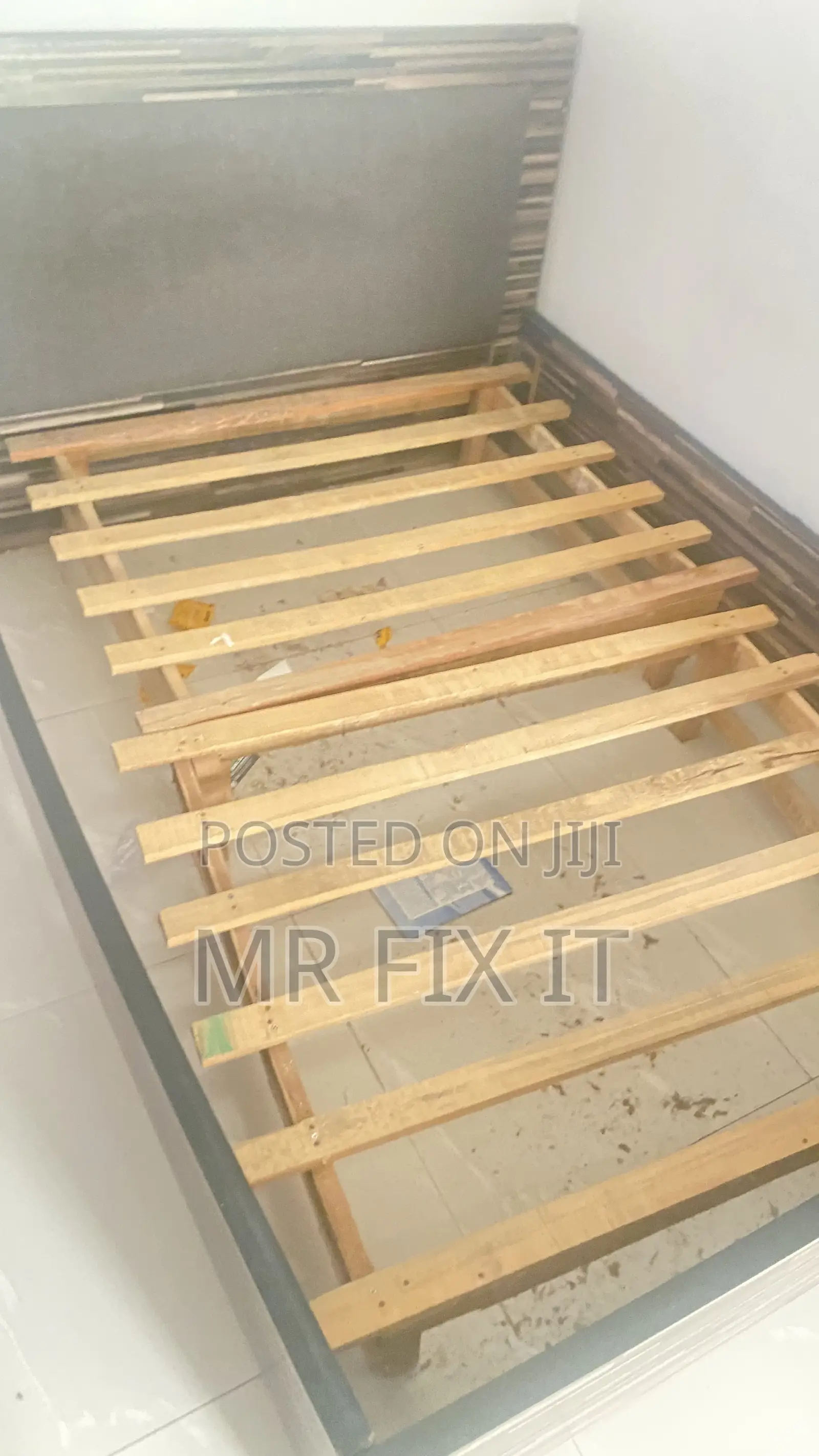 4x6 Bedframe