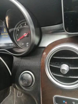 Mercedes-Benz C300 2016 Silver