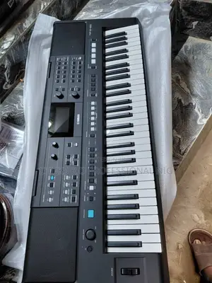 Yamaha PSR-E483 61-Key Portable Keyboard