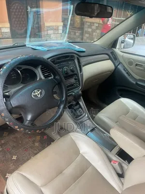 Toyota Highlander V6 FWD 2002 Silver