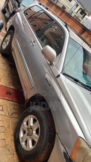 Toyota Highlander V6 FWD 2002 Silver