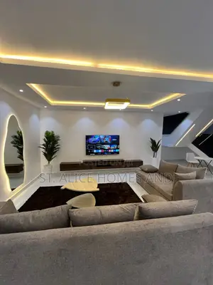 Xploral Grey-Court 3 Bedroom Apartment