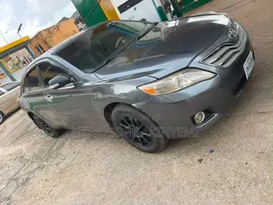 Toyota Camry 2010 Gray