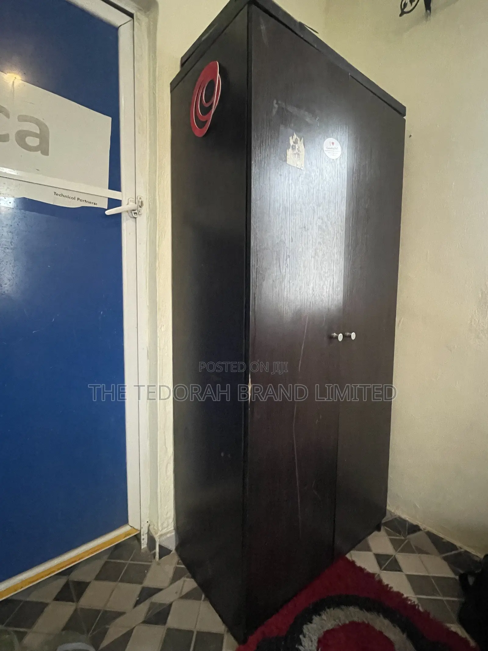 Wardrobe (Back Panel Needs Repair )
