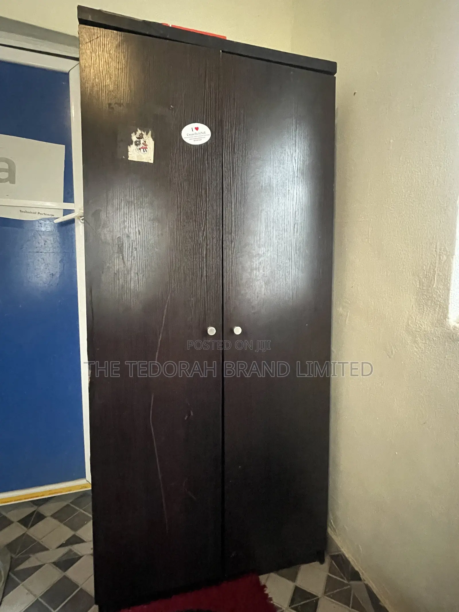 Wardrobe (Back Panel Needs Repair )