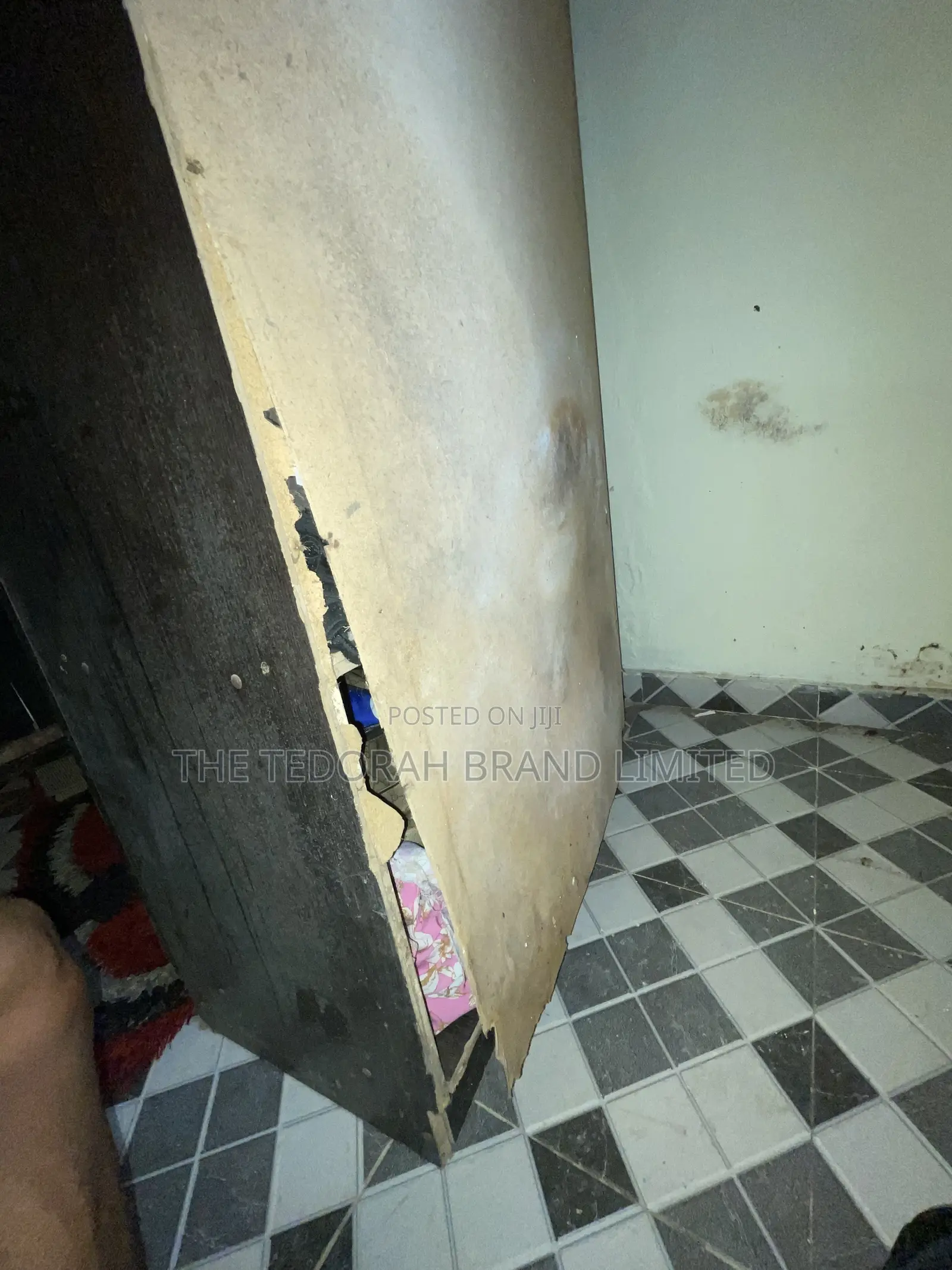 Wardrobe (Back Panel Needs Repair )