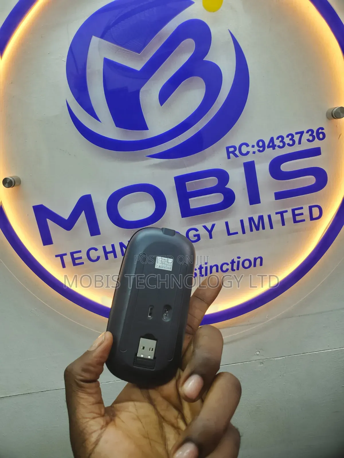 Logitech M150 Wireless and Bluetooth Mouse