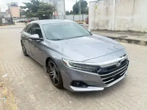 Honda Accord Touring 2.0T 2022 Silver