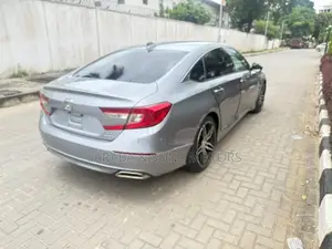 Honda Accord Touring 2.0T 2022 Silver
