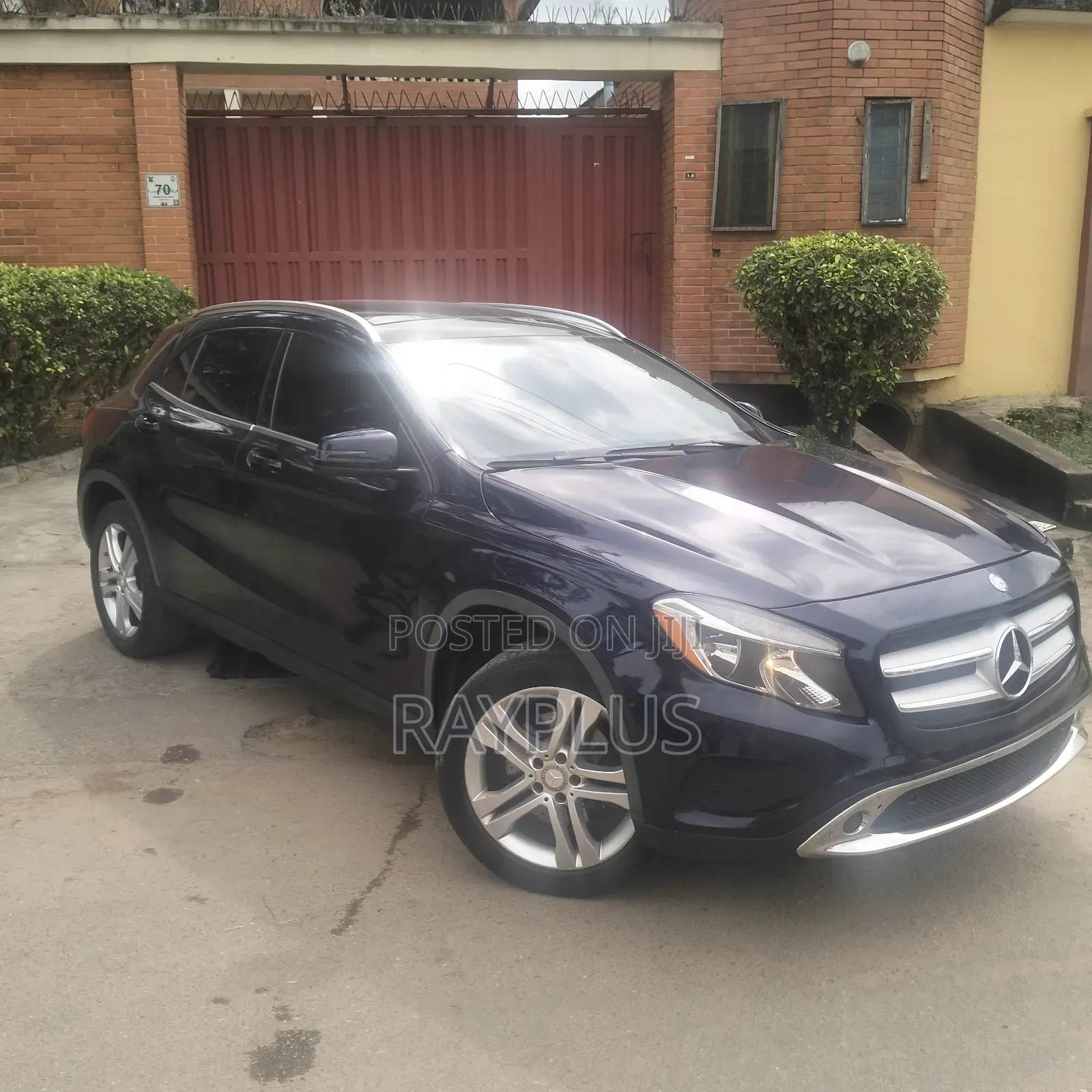 Mercedes-Benz GLA 250 2016 Blue