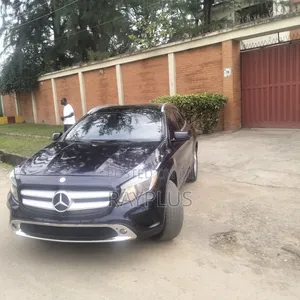 Mercedes-Benz GLA 250 2016 Blue