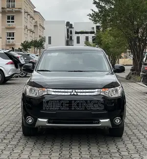 Mitsubishi Outlander 2015 Black