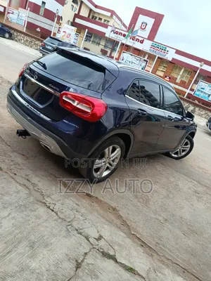 Mercedes-Benz GLA 250 2017 Blue