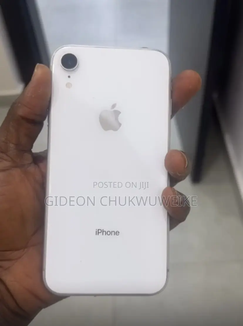 Apple iPhone XR 64 GB White
