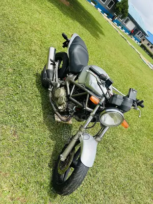 Honda 2003 Silver