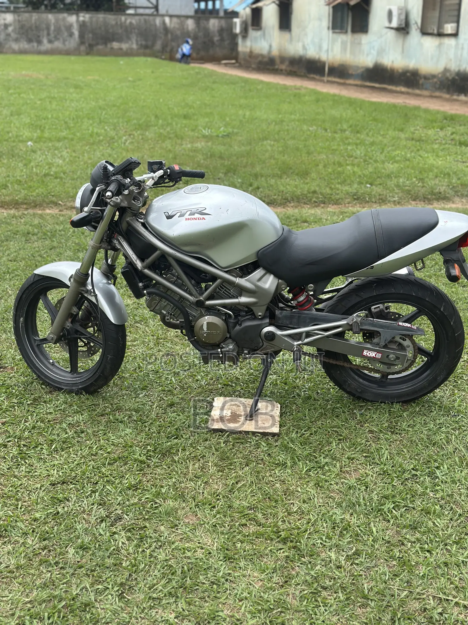 Honda 2003 Silver