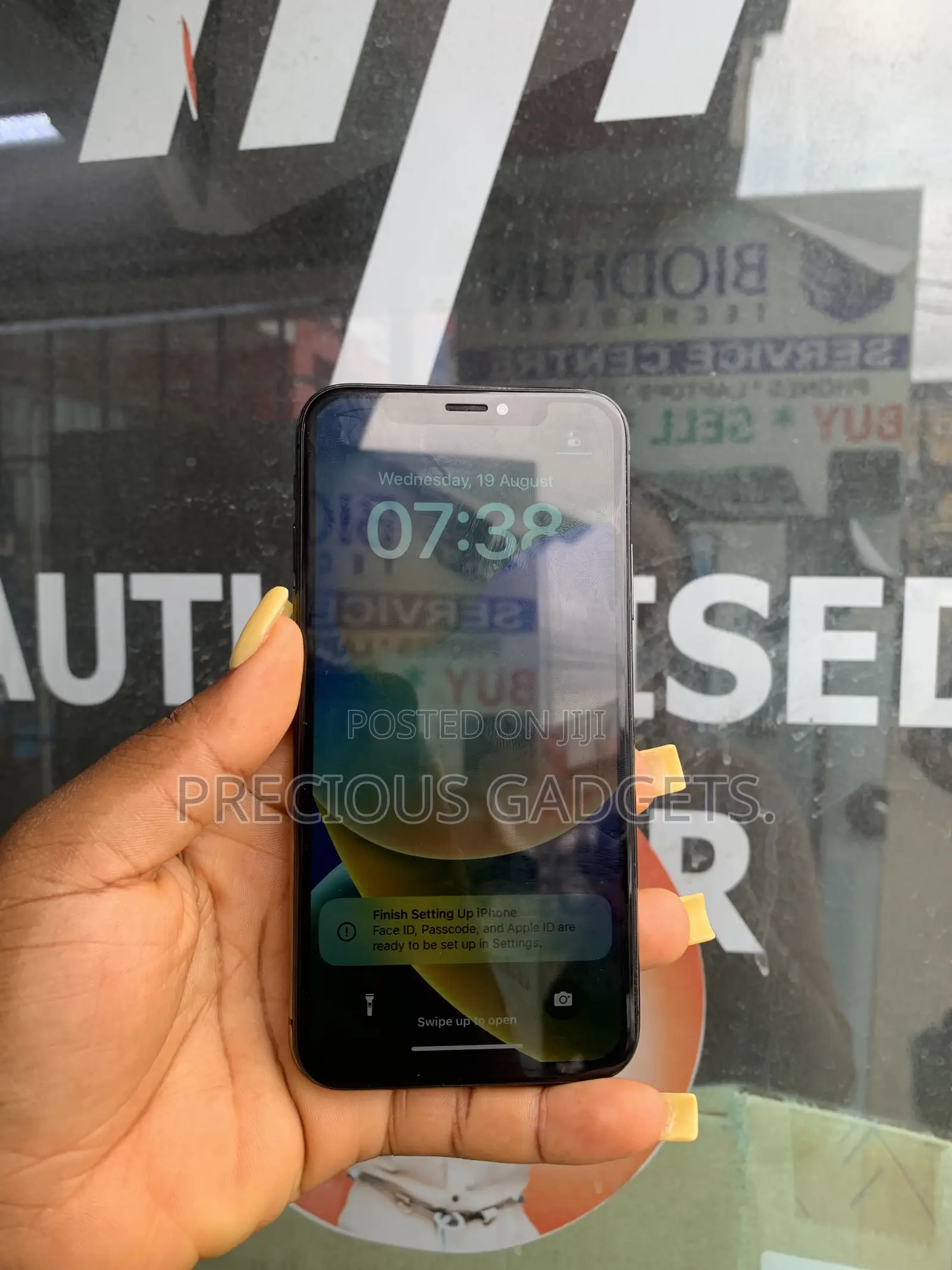 Apple iPhone X 64 GB Black
