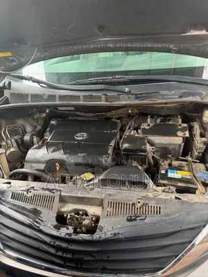 Toyota Sienna 2011 Gray