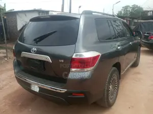 Toyota Highlander 2010 Gray