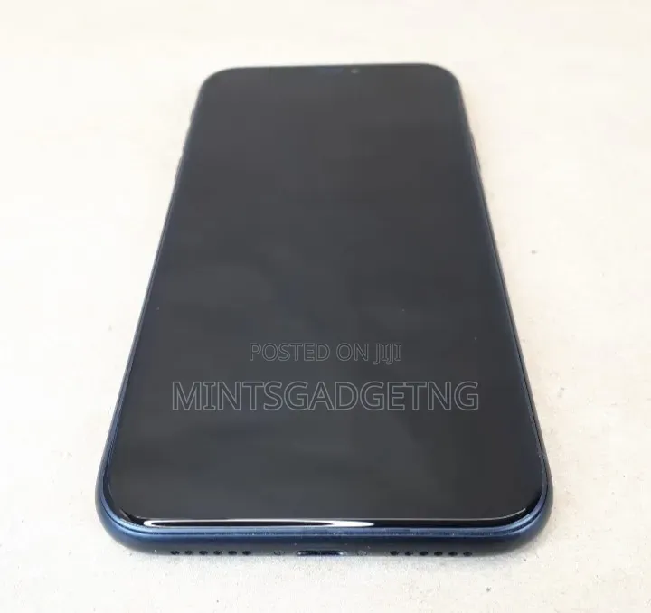 Apple iPhone XR 64 GB Black