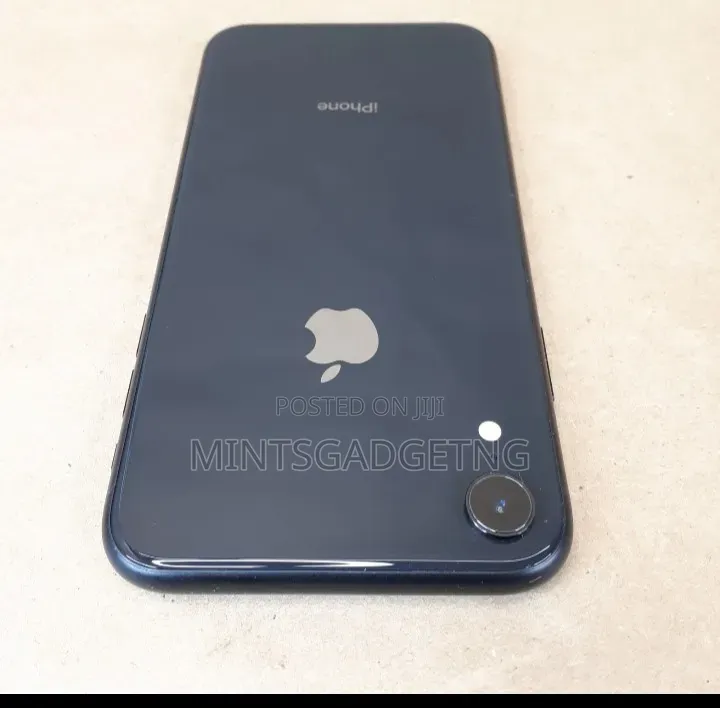 Apple iPhone XR 64 GB Black