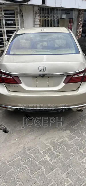 Honda Accord Sport 4dr Sedan FWD (2.4L 4cyl 2A) 2013 Gold
