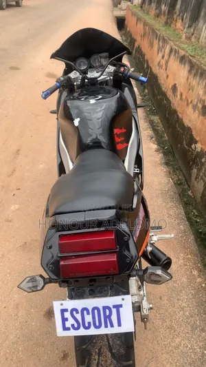 Yamaha Genesis 2005 Black