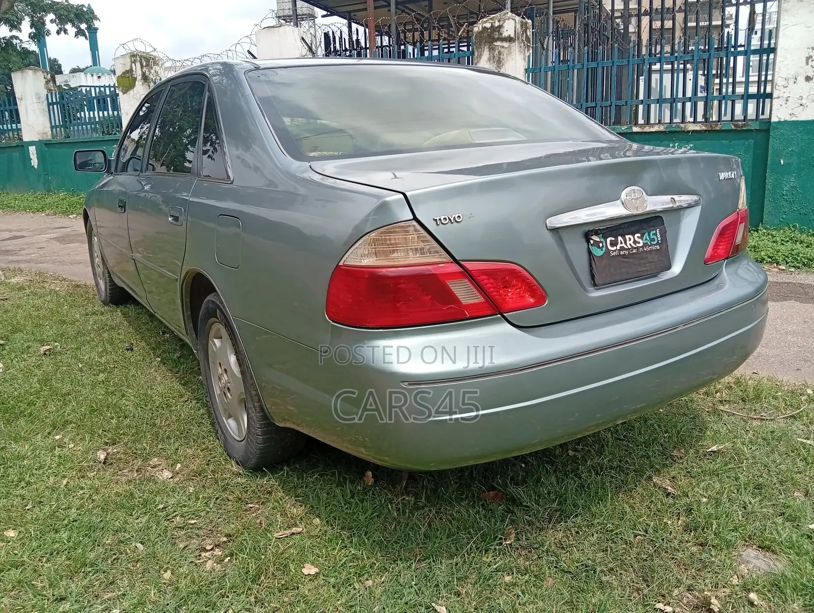 Toyota Avalon 2003 Gray