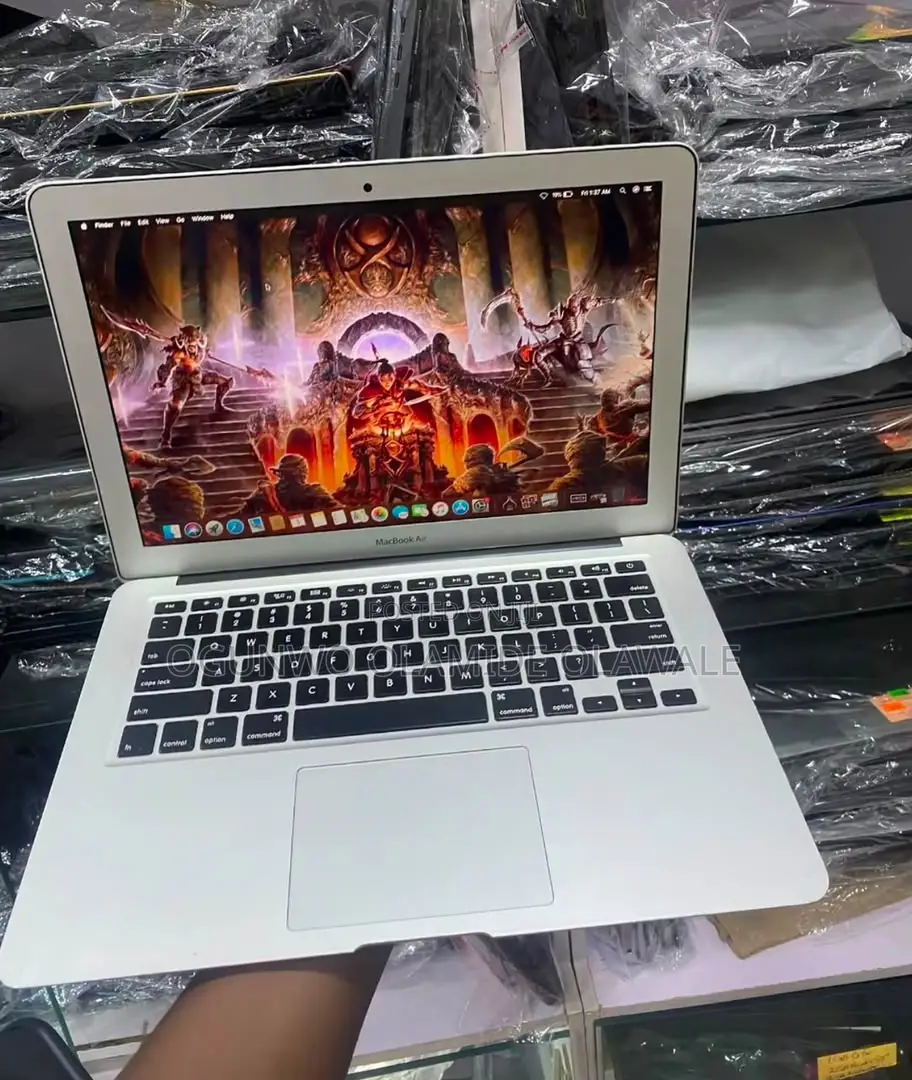 Laptop Apple MacBook 2015 8GB Intel Core i5 SSD 256GB