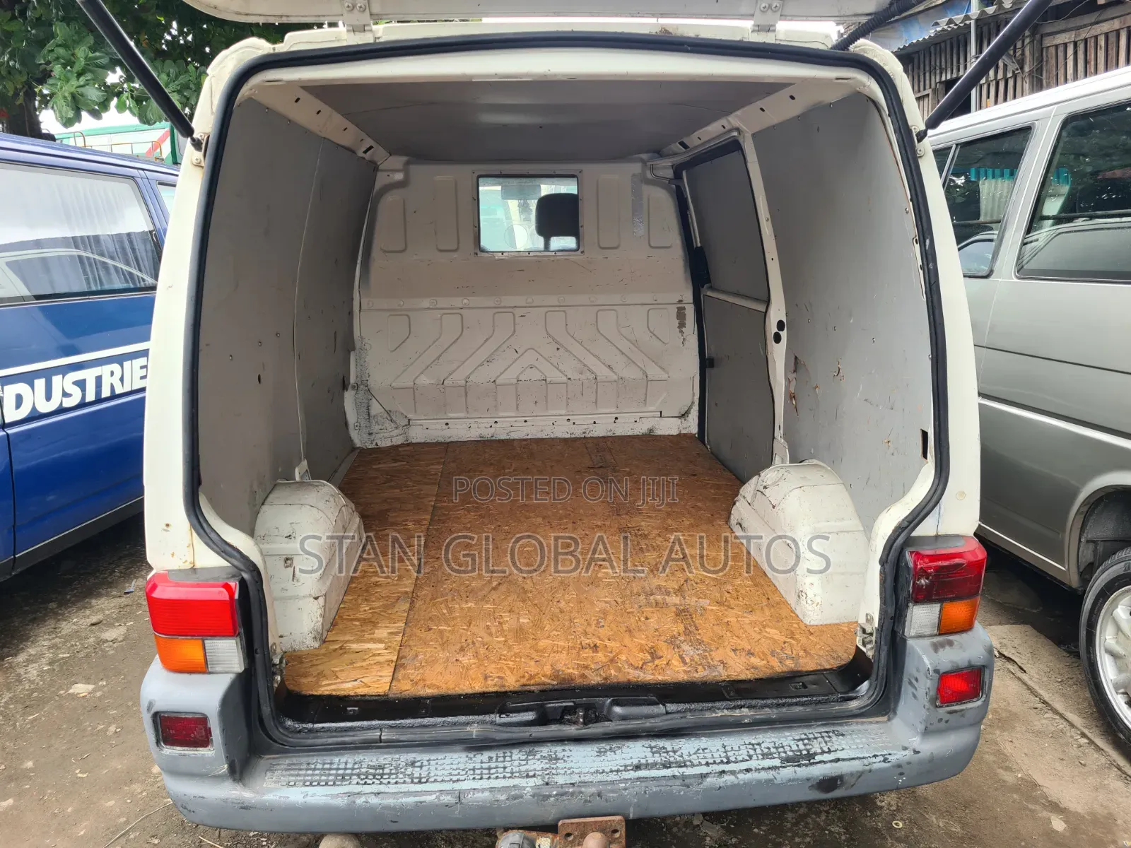 Volkswagen Transporter 2003 White
