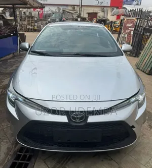 Toyota Corolla 2021 Silver