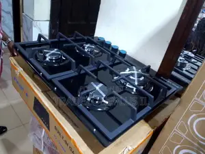 Bring Style and Convenience to Your Kitchen With This Polystar 4-Burne
