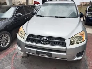 Toyota RAV4 2010 Silver