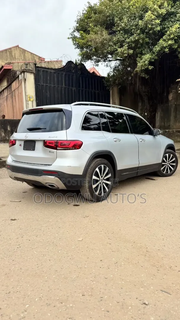 Mercedes-Benz GLB-Class 2020 Silver