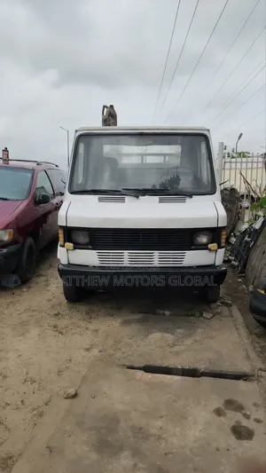 Well Maintained Nigeria Used Mercedes Benz 207 Pickup