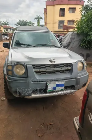 Nissan Xterra Automatic 2003 Silver