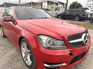 Mercedes-Benz C300 Sport 4Matic Sedan AWD (3.0L 6cyl 7A) 2012 Red