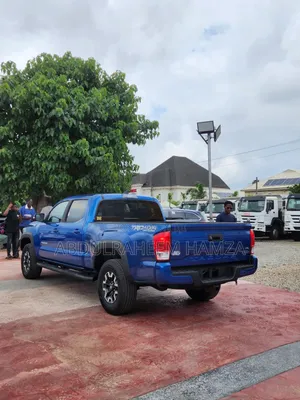 Toyota Tacoma 2017 Blue